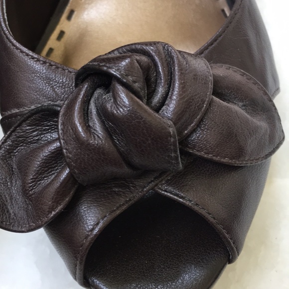 Gianni Bini Brown Leather Heels - Picture 3 of 5